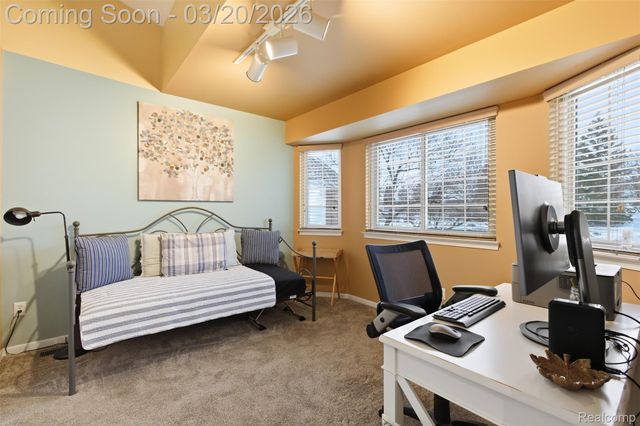 42925 N Hampton Drive, Sterling Heights, MI 48314