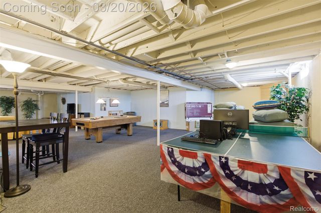 42925 N Hampton Drive, Sterling Heights, MI 48314