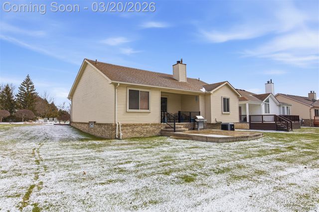 42925 N Hampton Drive, Sterling Heights, MI 48314