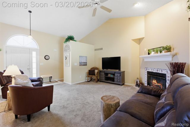 42925 N Hampton Drive, Sterling Heights, MI 48314