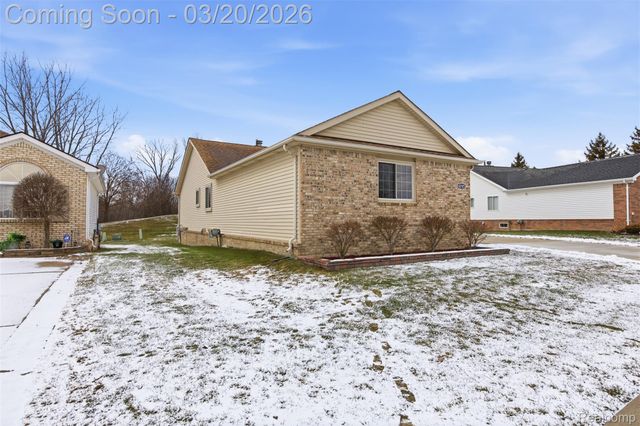 42925 N Hampton Drive, Sterling Heights, MI 48314
