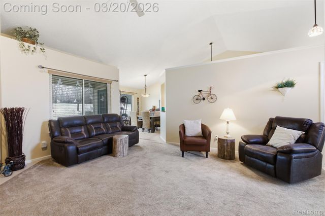 42925 N Hampton Drive, Sterling Heights, MI 48314