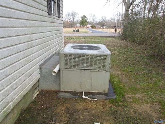 1452 Cave Spring Road, Owens Cross Roads, AL 35763