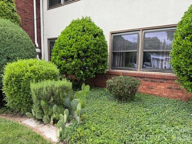 427 6th Avenue W A-12, Hendersonville, NC 28739
