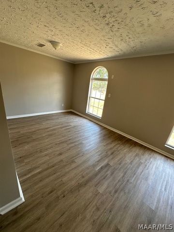 206 Davors Drive, Montgomery, AL 36109