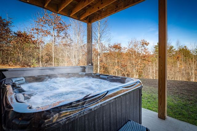 242 Whisperwood Trail, Mineral Bluff, GA 30559