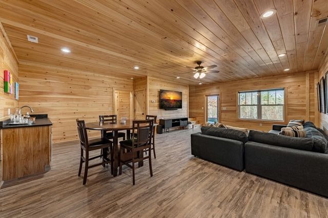 242 Whisperwood Trail, Mineral Bluff, GA 30559