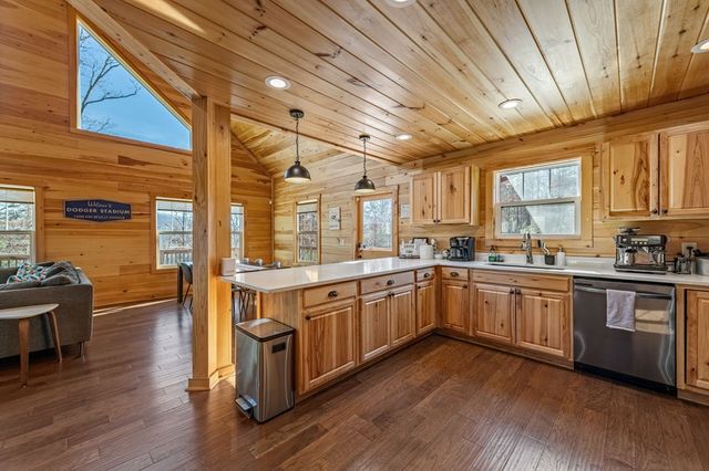 242 Whisperwood Trail, Mineral Bluff, GA 30559