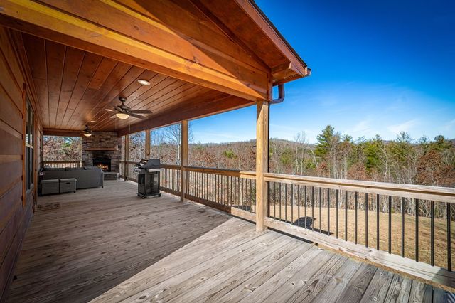 242 Whisperwood Trail, Mineral Bluff, GA 30559