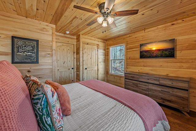 242 Whisperwood Trail, Mineral Bluff, GA 30559