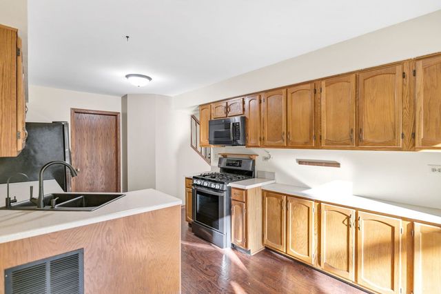 2116 Glasgow Court 2116, Hanover Park, IL 60133