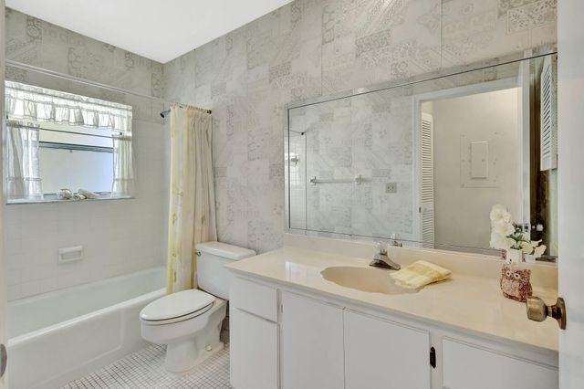 1600 SE Saint Lucie Boulevard SE 211, Stuart, FL 34996