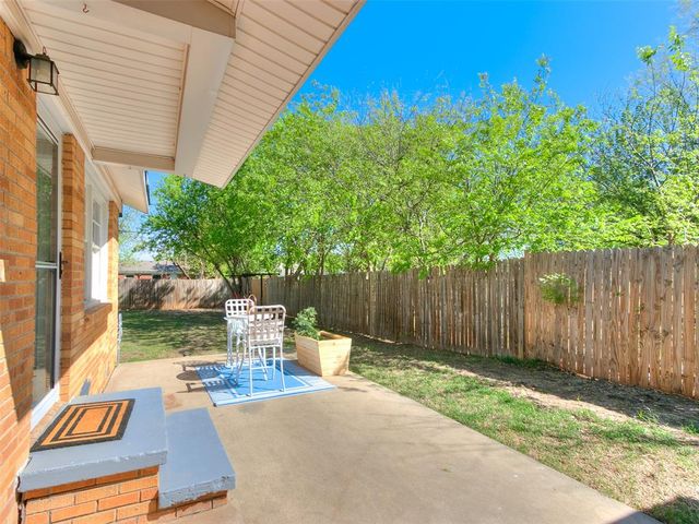 1507 Casady Lane, The Village, OK 73120