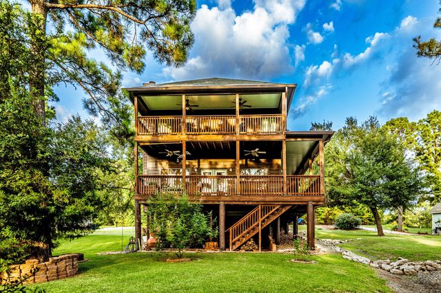 48 Hillsborough Drive, Huntsville, TX 77340
