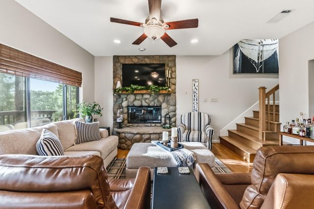 48 Hillsborough Drive, Huntsville, TX 77340