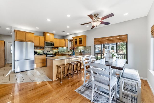 48 Hillsborough Drive, Huntsville, TX 77340