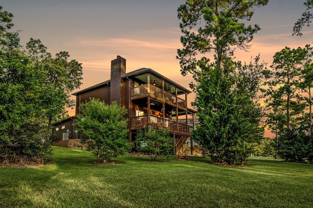 48 Hillsborough Drive, Huntsville, TX 77340
