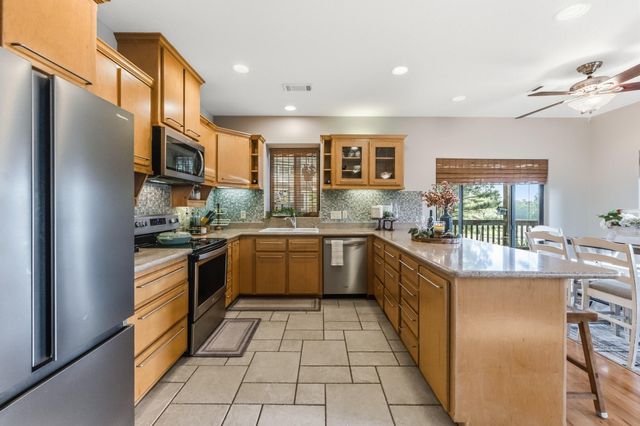 48 Hillsborough Drive, Huntsville, TX 77340