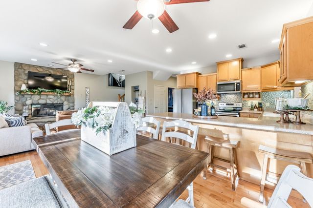 48 Hillsborough Drive, Huntsville, TX 77340
