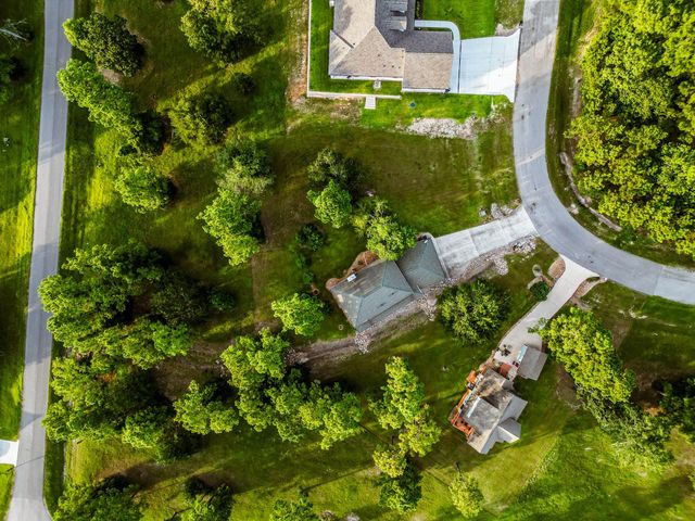 48 Hillsborough Drive, Huntsville, TX 77340