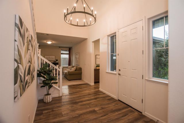 9924 Sintra Way, Elk Grove, CA 95757