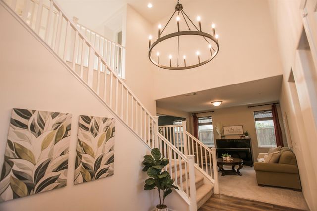 9924 Sintra Way, Elk Grove, CA 95757