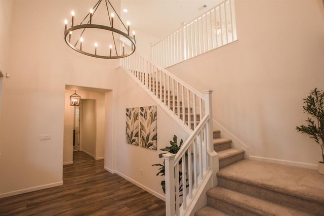 9924 Sintra Way, Elk Grove, CA 95757