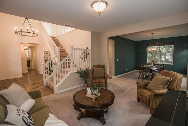 9924 Sintra Way, Elk Grove, CA 95757