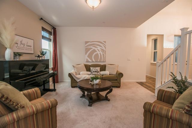 9924 Sintra Way, Elk Grove, CA 95757