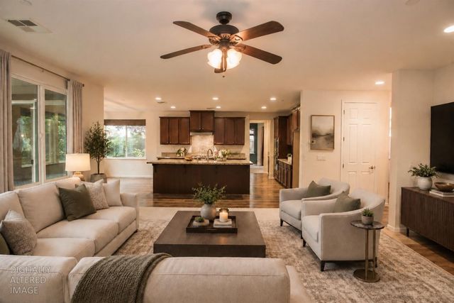 9924 Sintra Way, Elk Grove, CA 95757