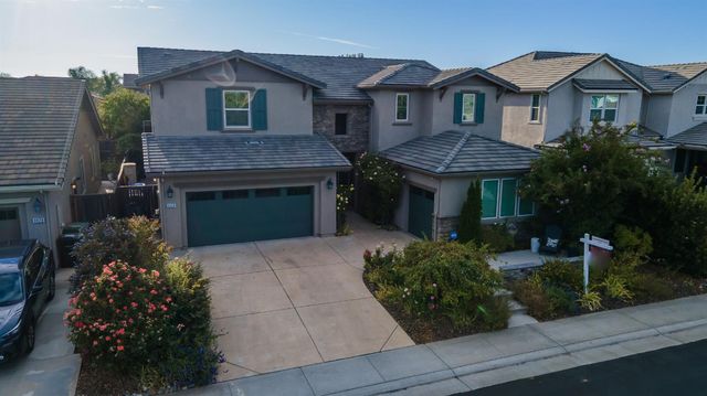 9924 Sintra Way, Elk Grove, CA 95757
