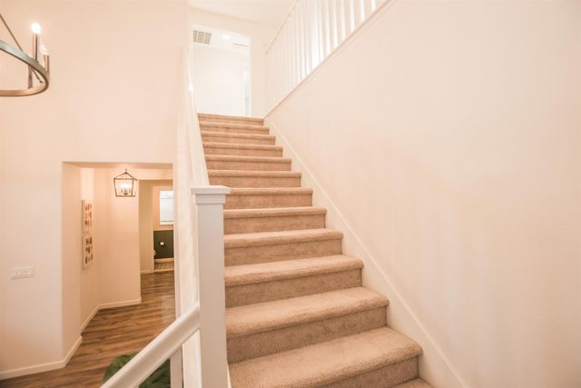 9924 Sintra Way, Elk Grove, CA 95757
