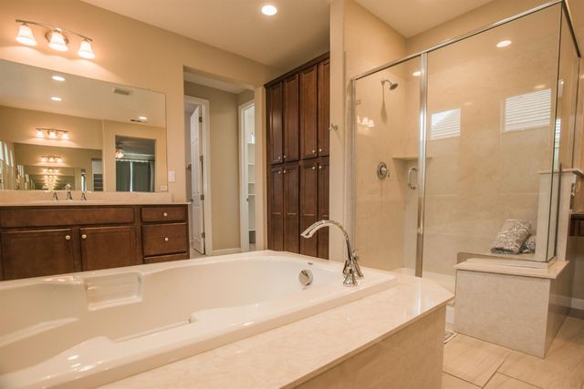 9924 Sintra Way, Elk Grove, CA 95757