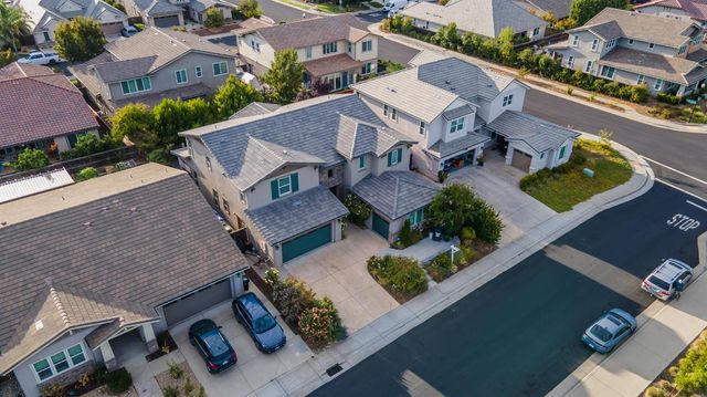 9924 Sintra Way, Elk Grove, CA 95757