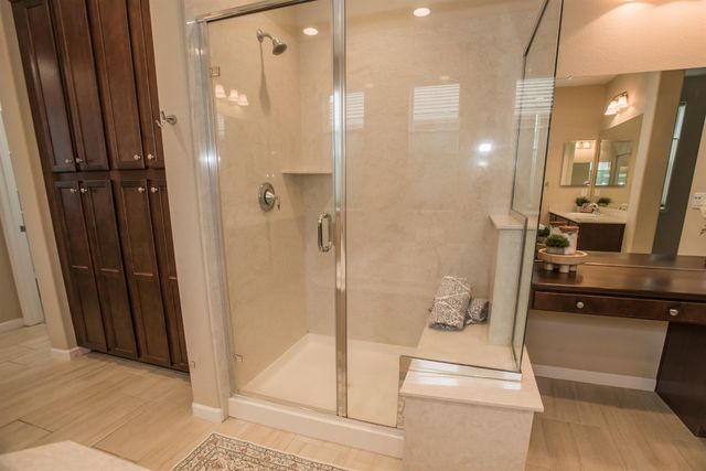 9924 Sintra Way, Elk Grove, CA 95757