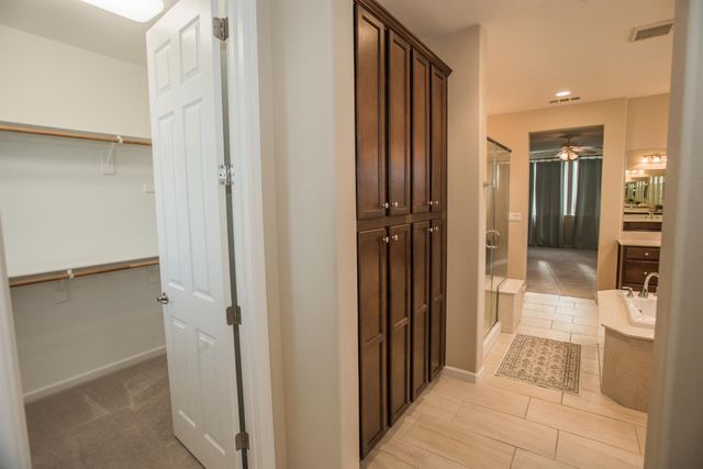 9924 Sintra Way, Elk Grove, CA 95757