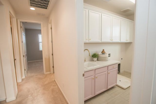 9924 Sintra Way, Elk Grove, CA 95757