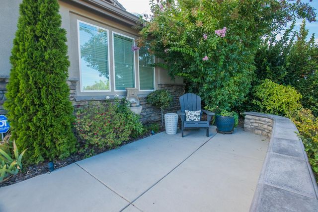 9924 Sintra Way, Elk Grove, CA 95757