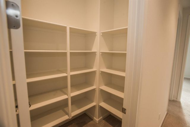9924 Sintra Way, Elk Grove, CA 95757
