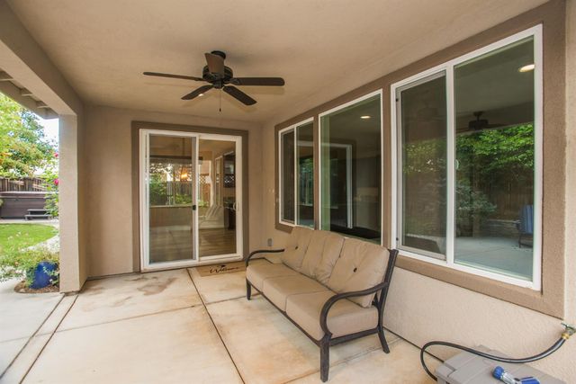 9924 Sintra Way, Elk Grove, CA 95757