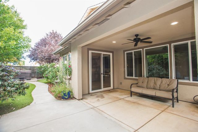 9924 Sintra Way, Elk Grove, CA 95757