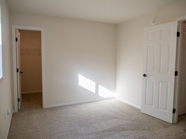 6721 14 Street S, Fargo, ND 58104