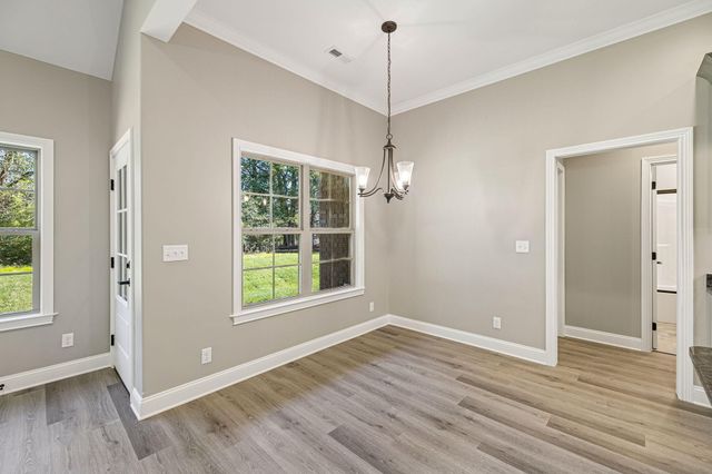 219 Lake View Point, Englewood, TN 37329