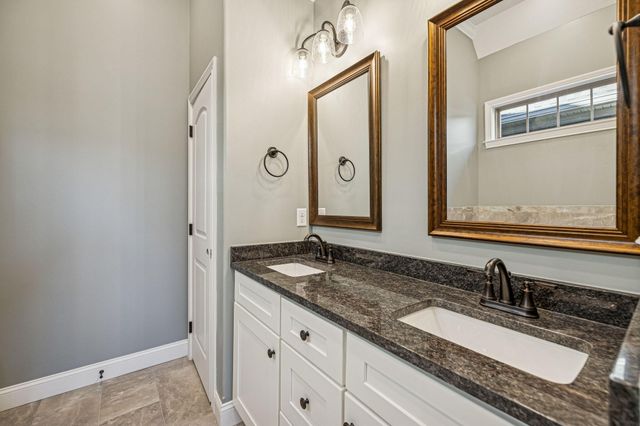 219 Lake View Point, Englewood, TN 37329