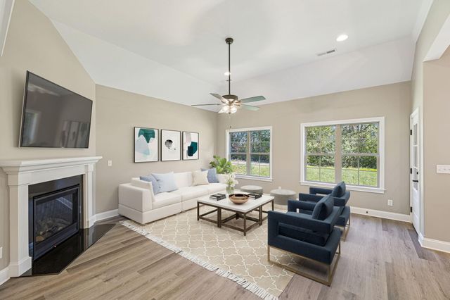 219 Lake View Point, Englewood, TN 37329