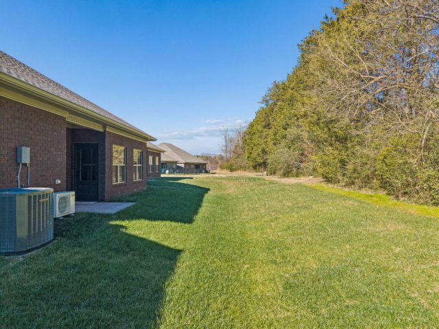 219 Lake View Point, Englewood, TN 37329