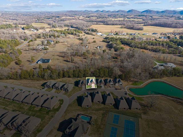 219 Lake View Point, Englewood, TN 37329