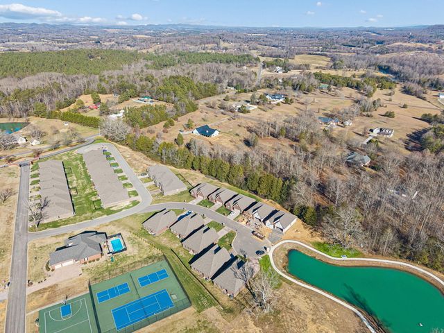 219 Lake View Point, Englewood, TN 37329