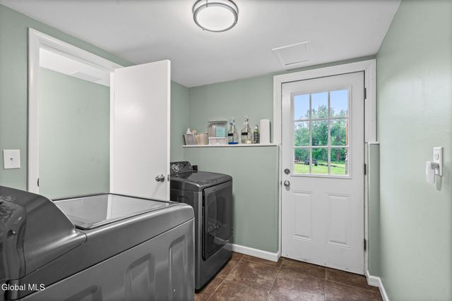 21 Jane Drive, Schenectady, NY 12302