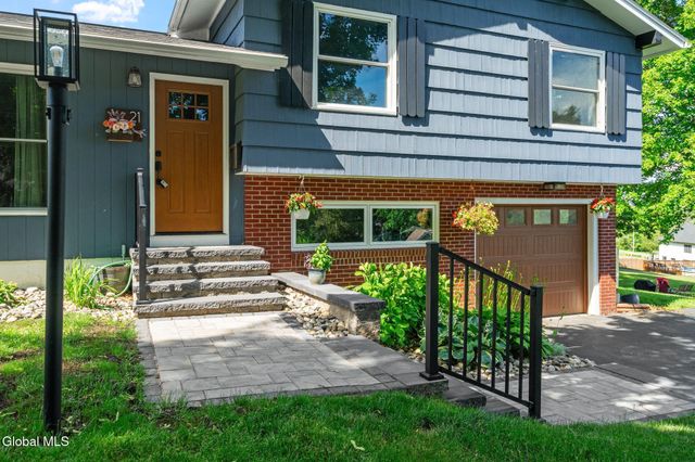 21 Jane Drive, Schenectady, NY 12302
